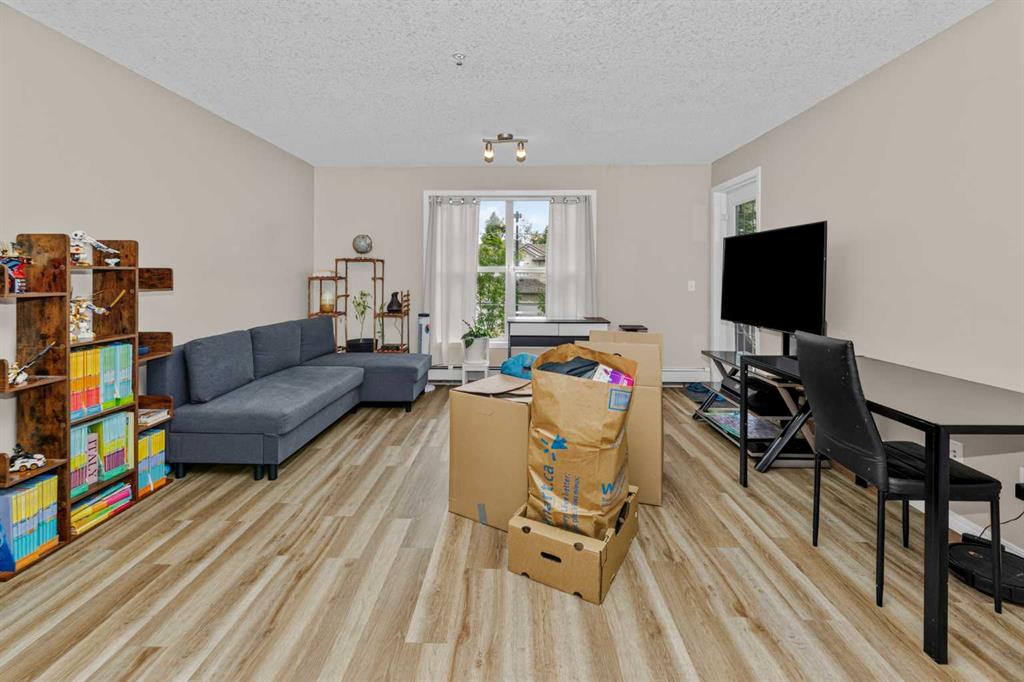 Picture for 208, 2000 Applevillage Court SE