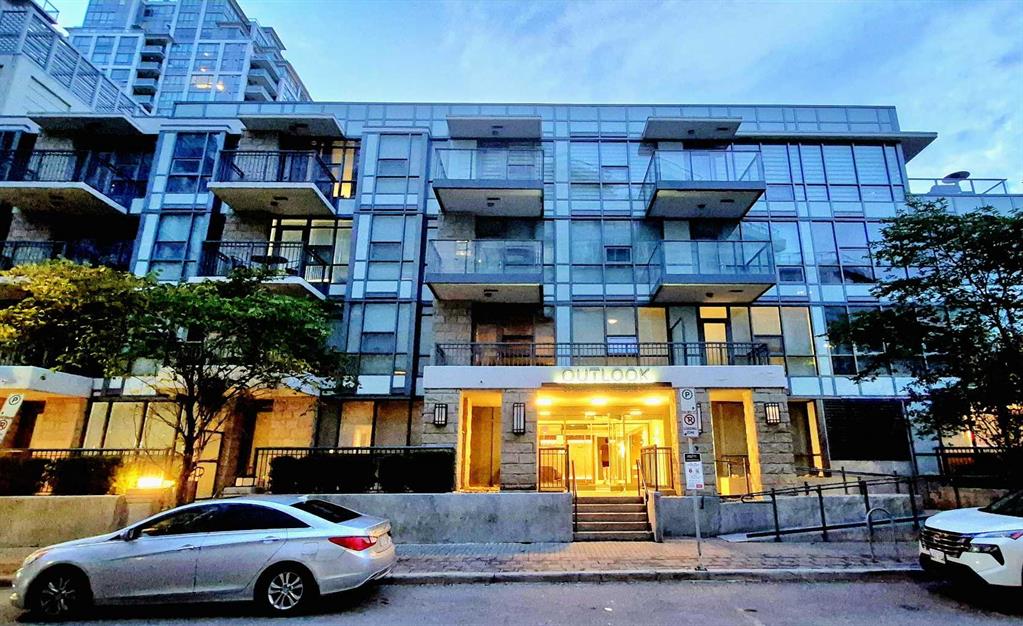 Picture for 301, 51 Waterfront Mews SW
