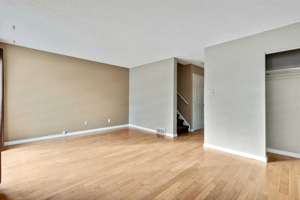 Picture for 105, 107 Elm Place 