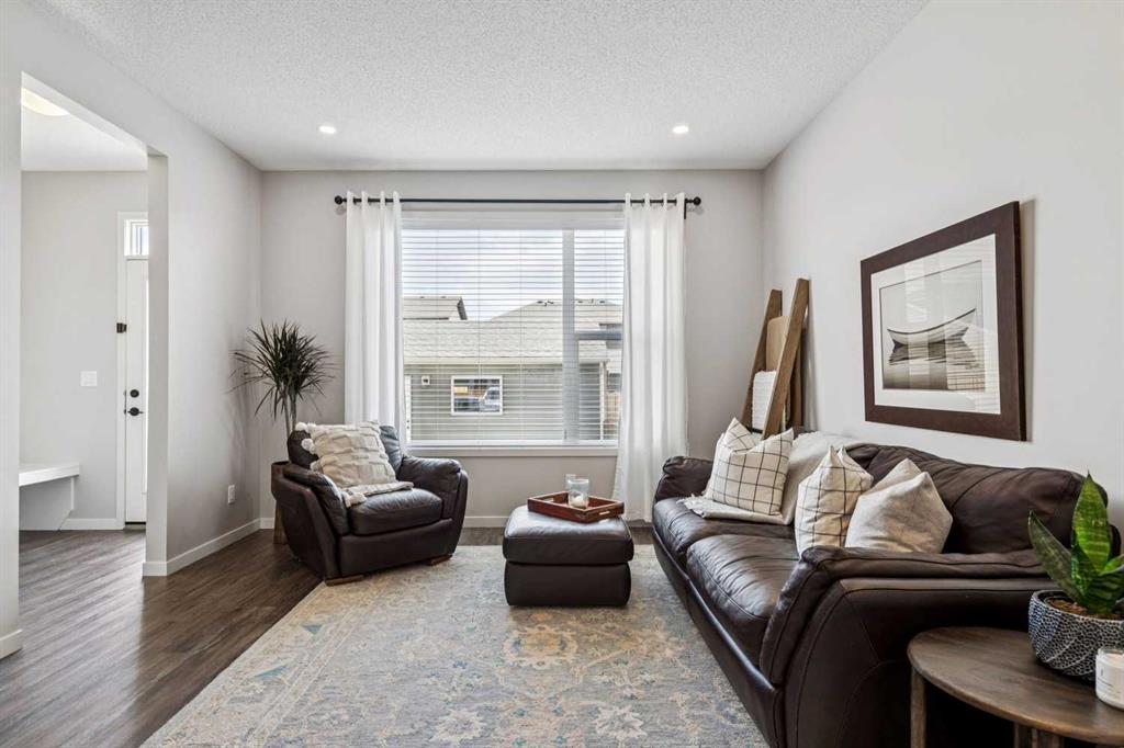 Picture for 43 Willow Crescent 