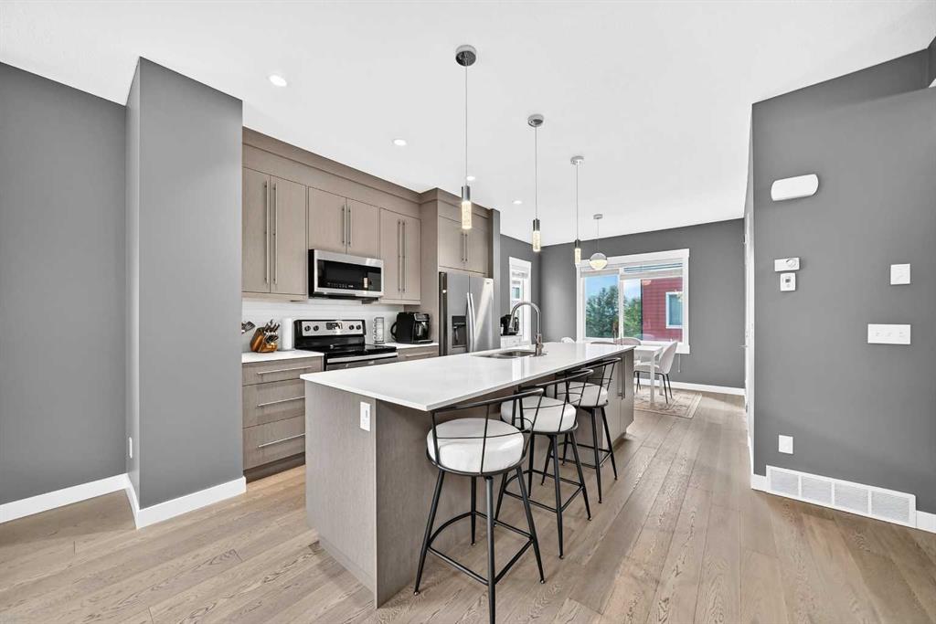 Picture for 30, 111 Rainbow Falls Gate 