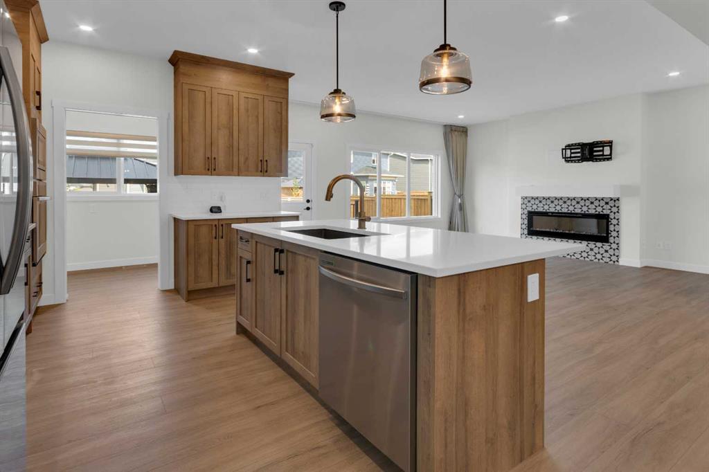 Picture for 541 Baywater Manor SW
