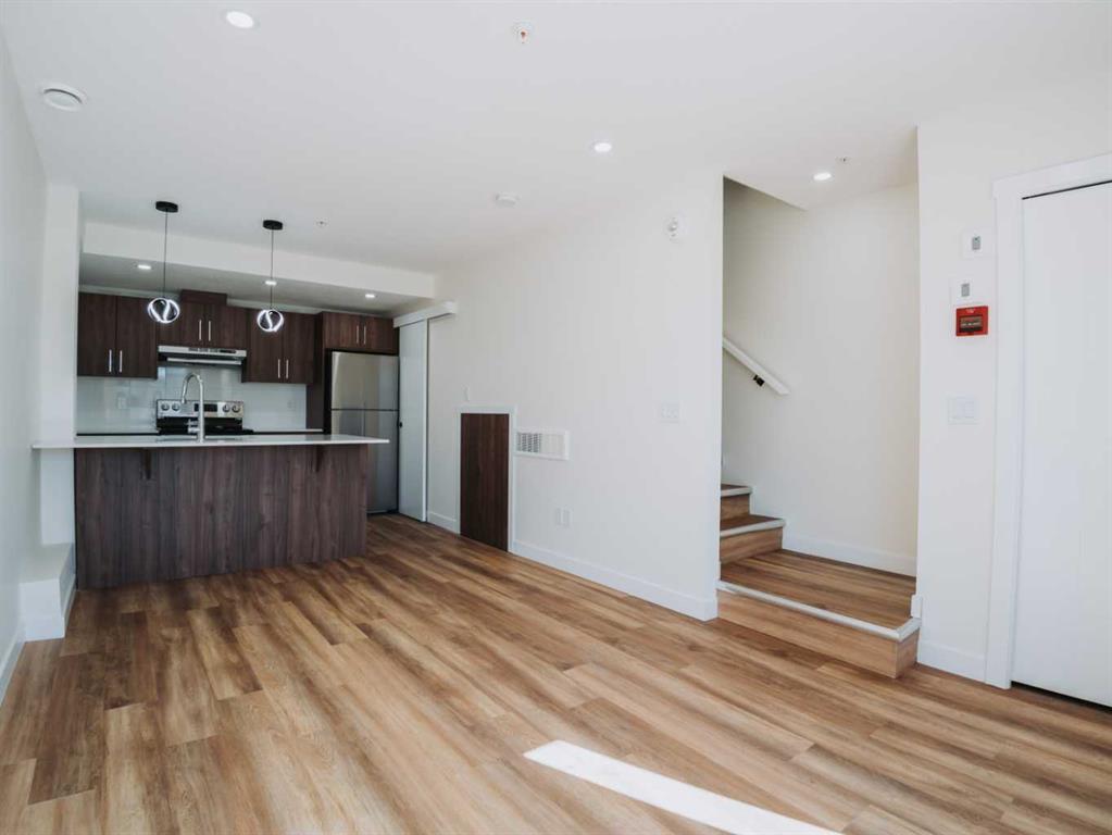 Picture for 305, 156 Park Street 