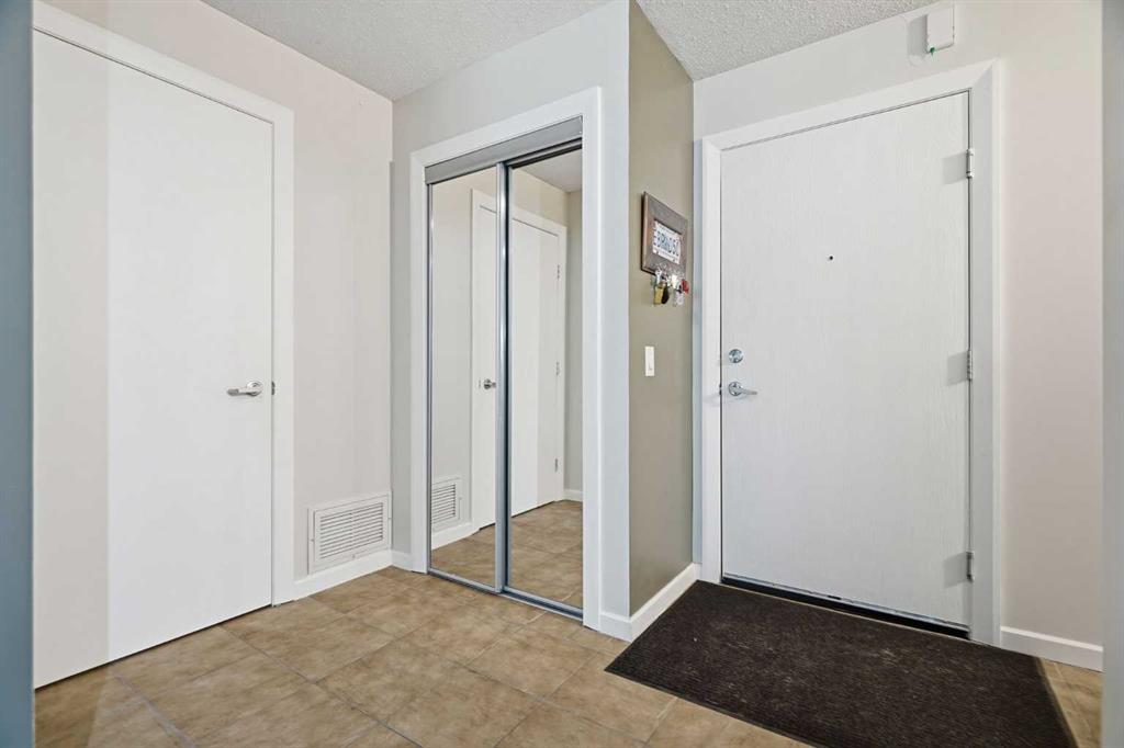 Picture for 1009, 1410 1 Street SE