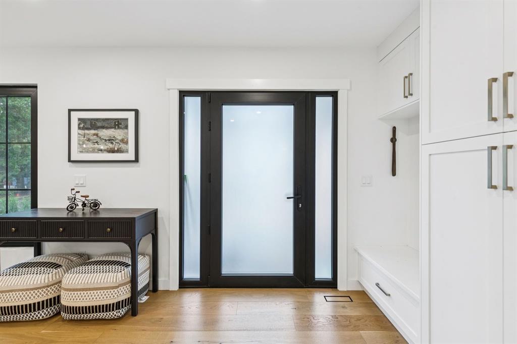Picture for 2543 Chicoutimi Drive NW
