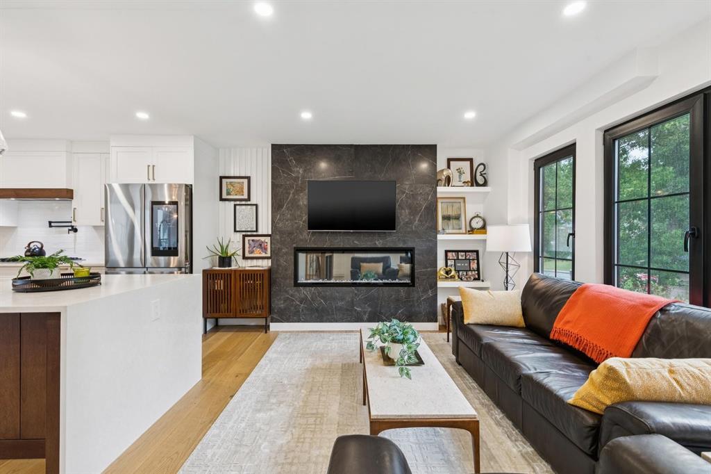Picture for 2543 Chicoutimi Drive NW