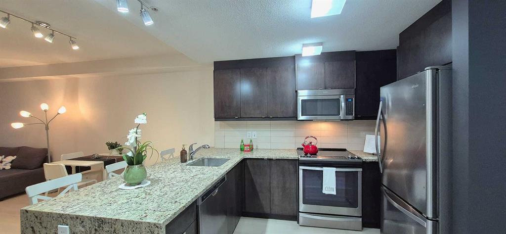 Picture for 206, 15 ASPENMONT Heights SW