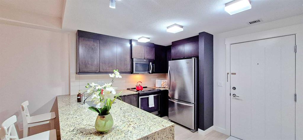 Picture for 206, 15 ASPENMONT Heights SW