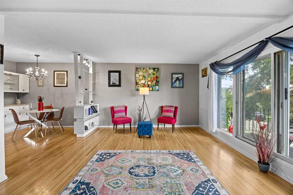 Picture for 219 26 Avenue NE