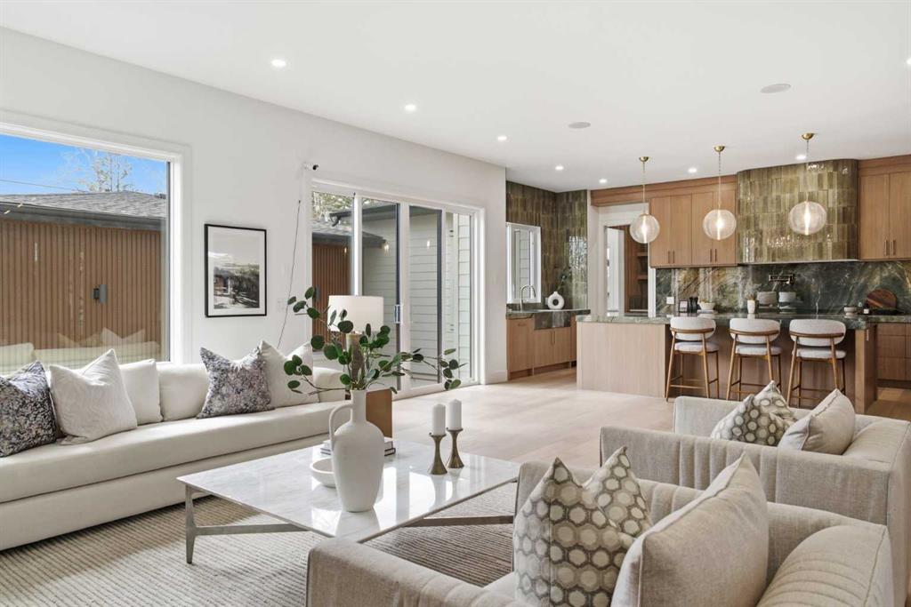 Picture for 209 Windermere Road SW