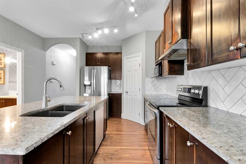 Picture for 197 Royal Crest View NW