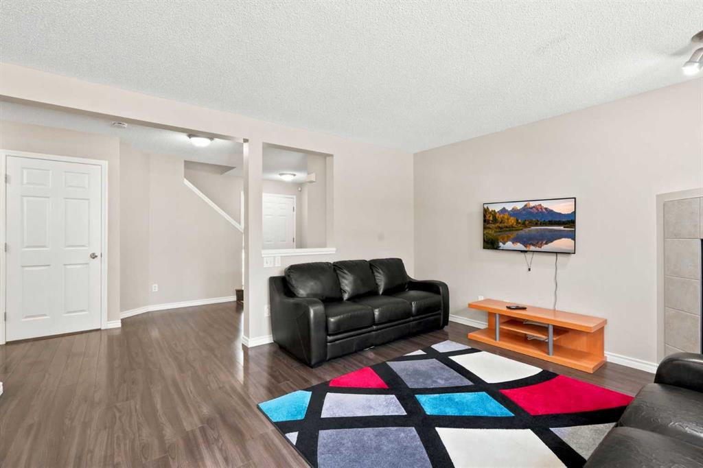 Picture for 88 Rockyledge Crescent NW