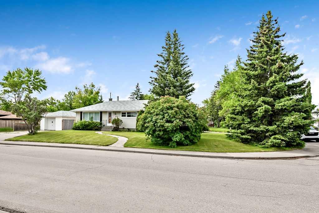 Picture for 3807 25 Avenue SW