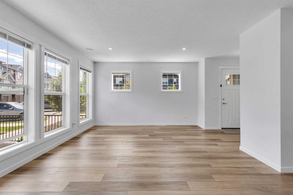 Picture for 237 Cranbrook Square SE