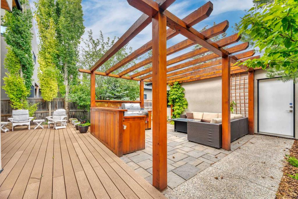 Picture for 2008 38 Avenue SW