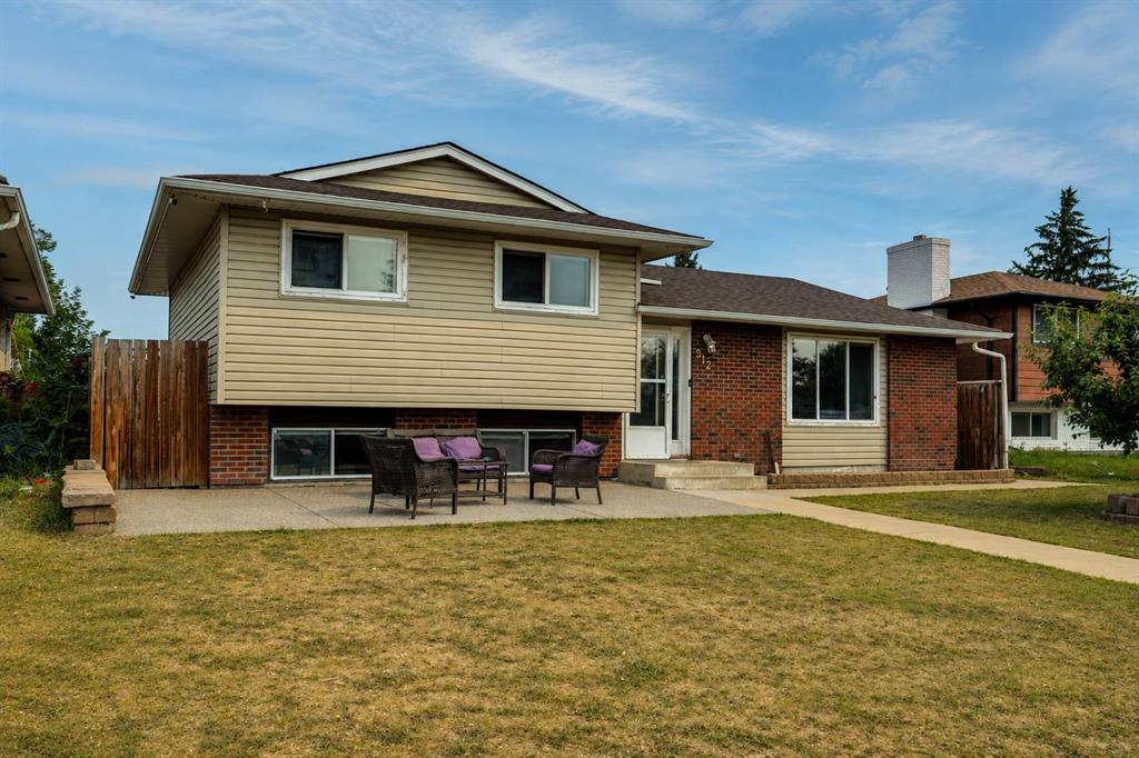 Picture for 212 Pinetree Place NE