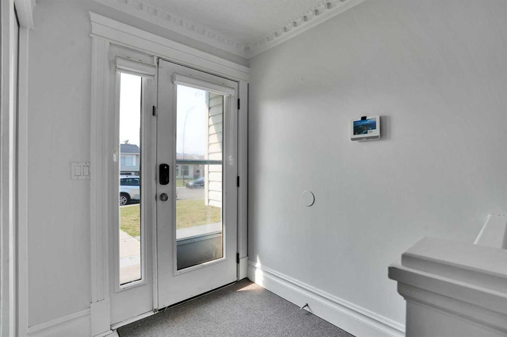 Picture for 212 Pinetree Place NE