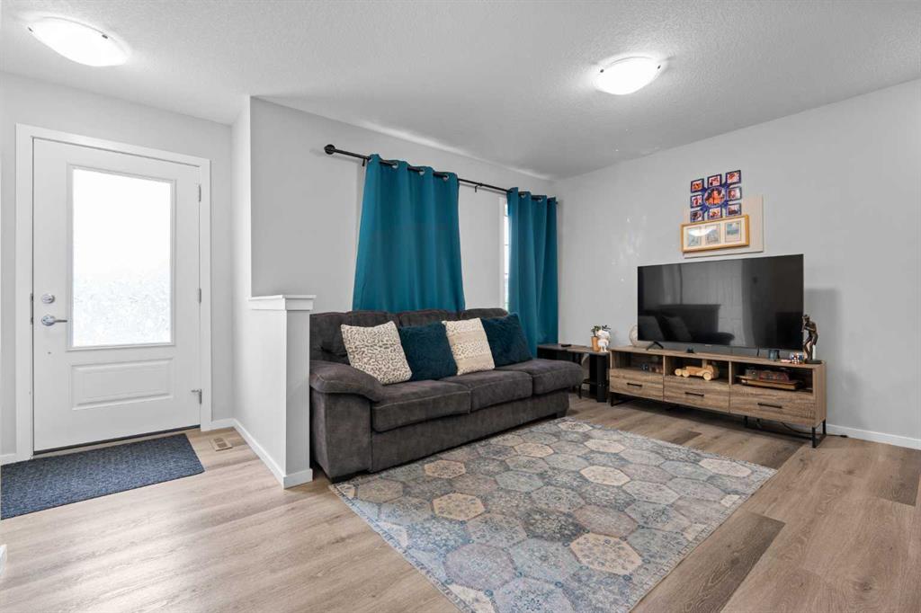 Picture for 129 Yorkville Avenue SW