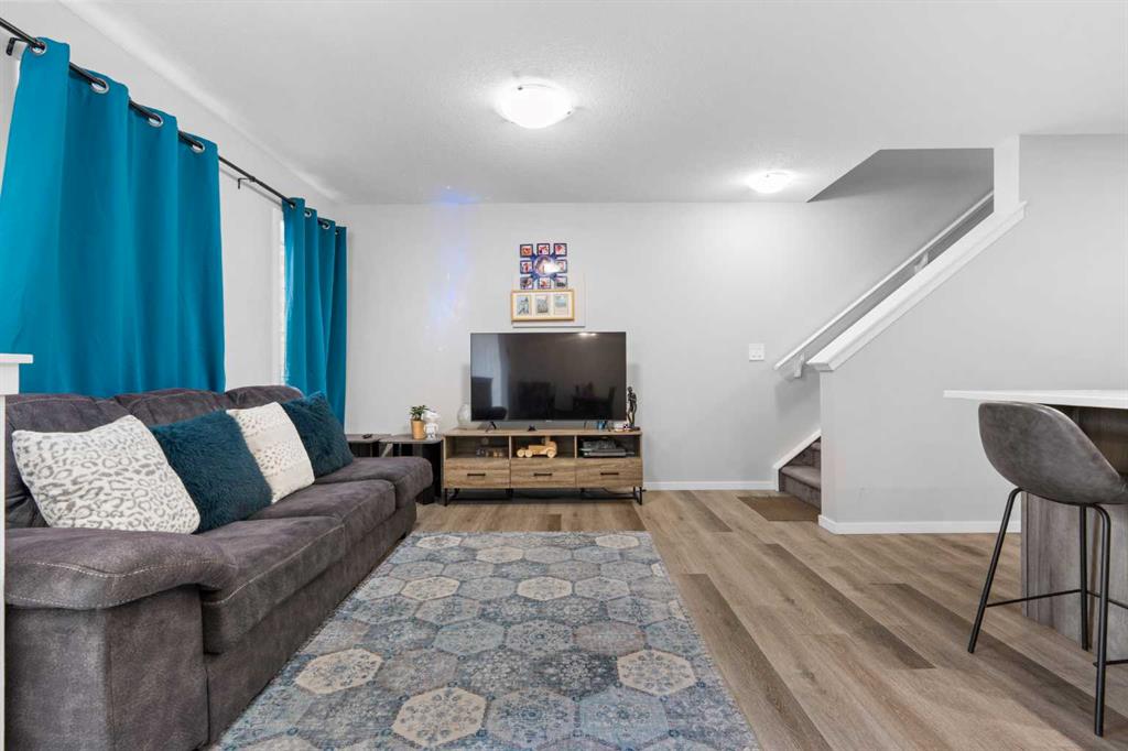Picture for 129 Yorkville Avenue SW