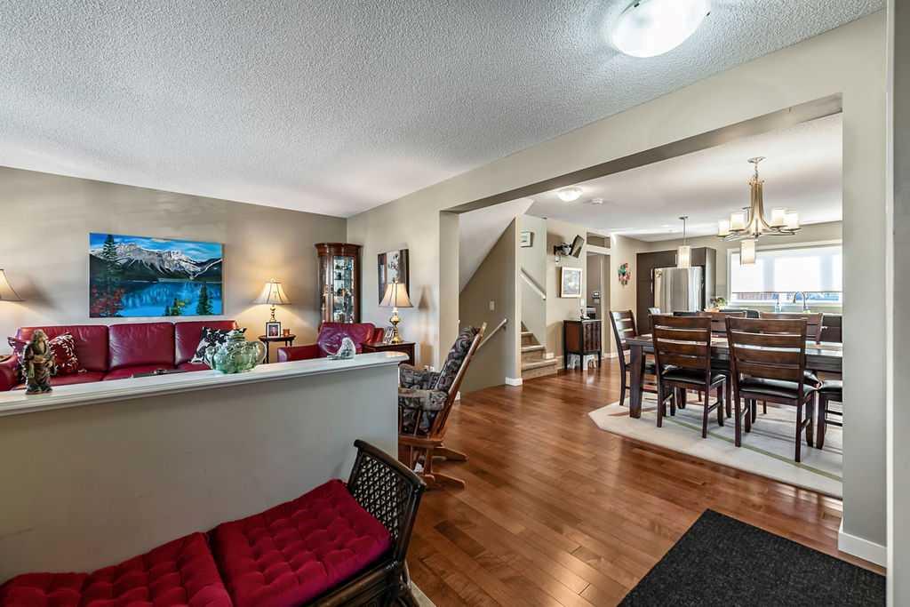 Picture for 86 Walden Crescent SE