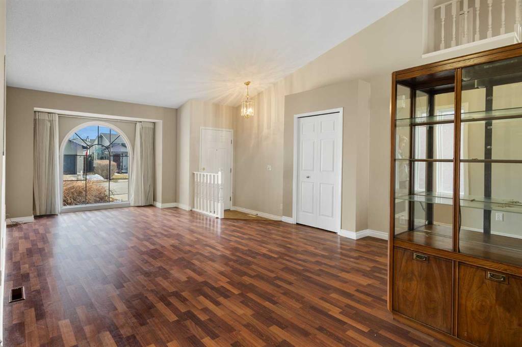 Picture for 103 Riverside Way SE