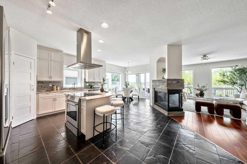 Picture for 410 Mt Sparrowhawk Place SE