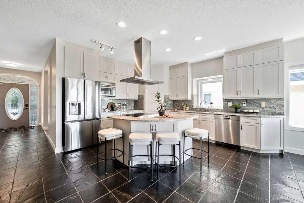 Picture for 410 Mt Sparrowhawk Place SE