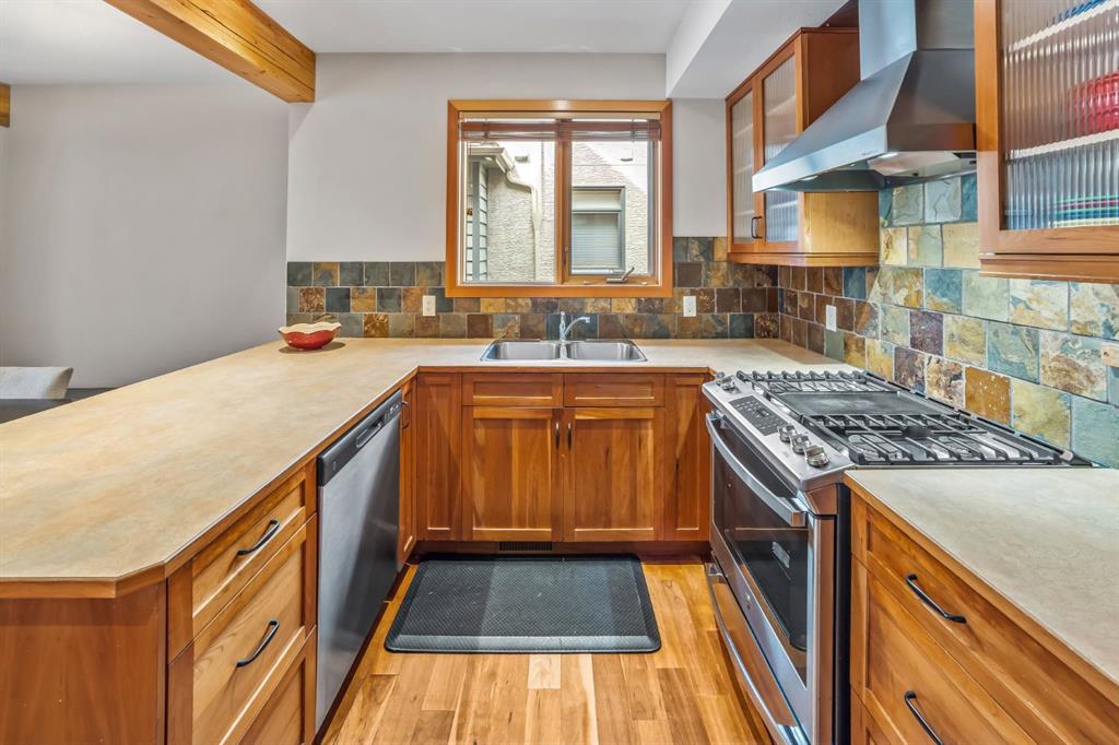 Picture for 4, 813 5th Street 