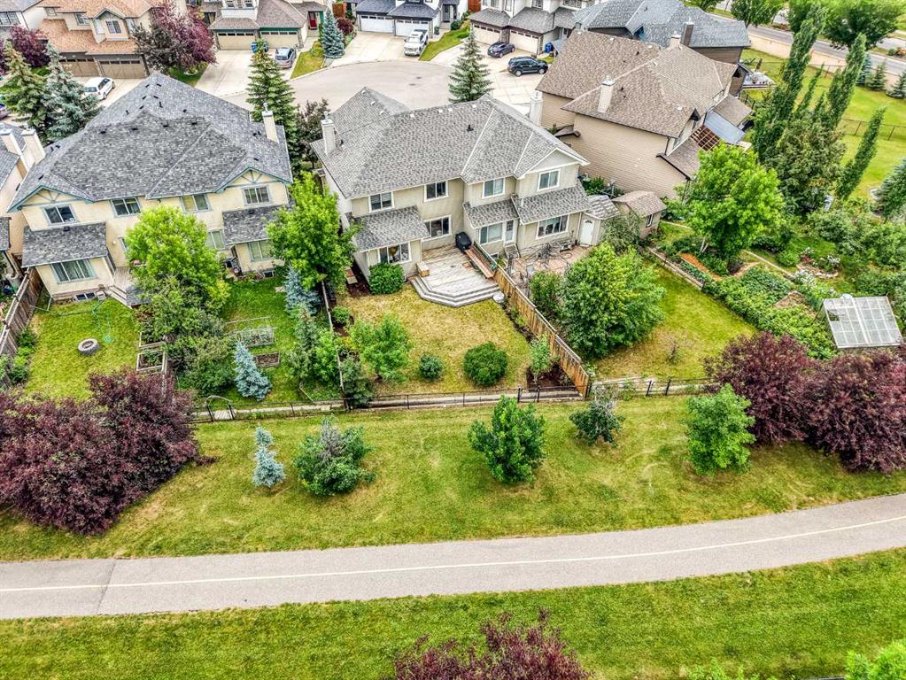 Picture for 43 Cougar Ridge Bay SW