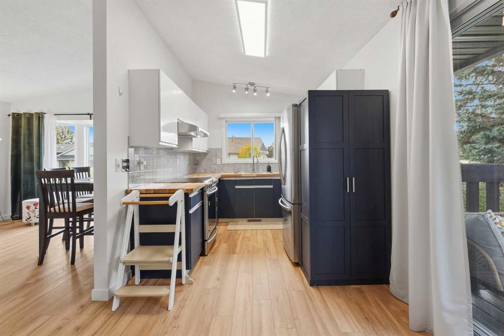 Picture for 104 Shawglen Rise SW