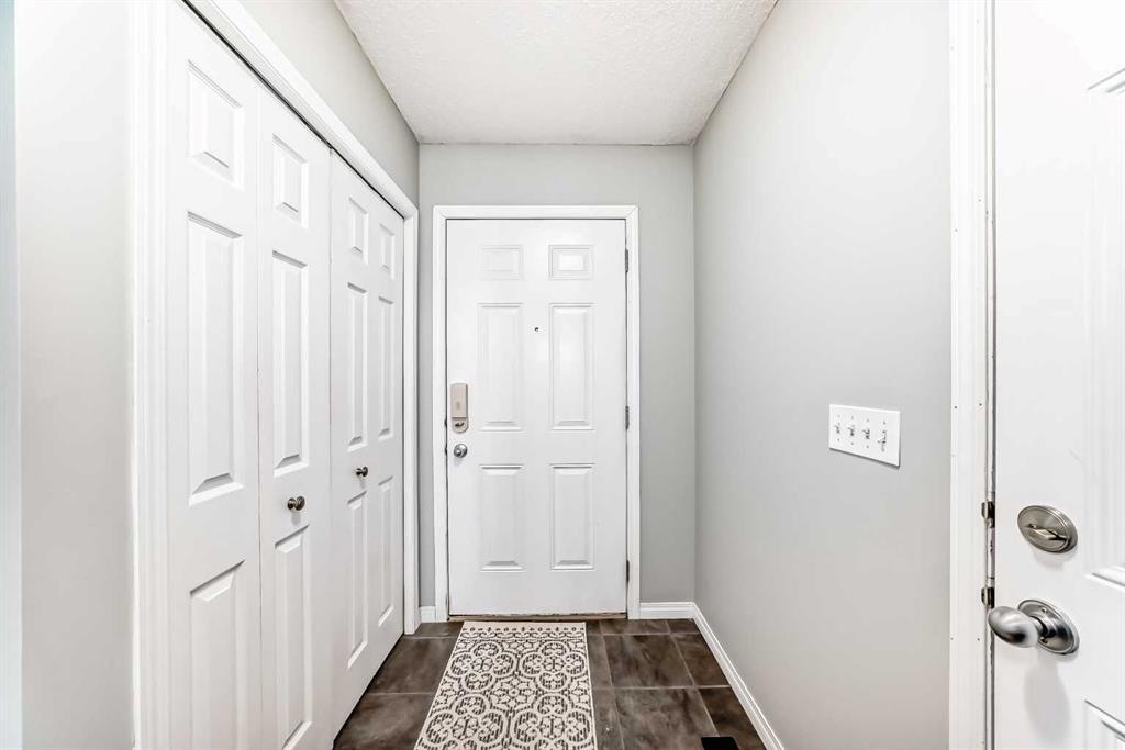 Picture for 17 Copperfield Court SE
