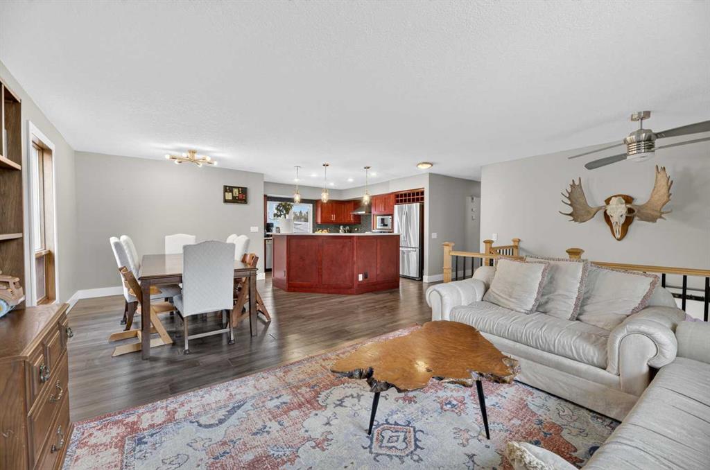 Picture for 35 Queen Isabella Close SE