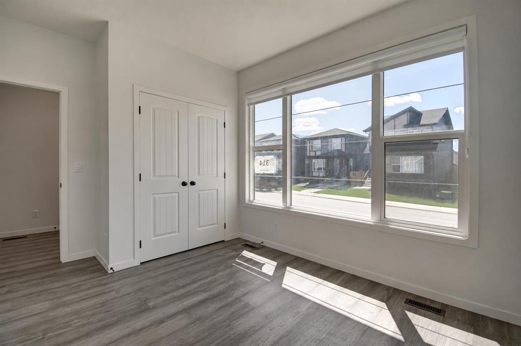 Picture for 314 Midgrove Link SW