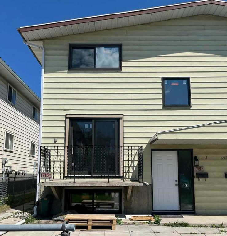 Picture for 1715a 39 Street SE