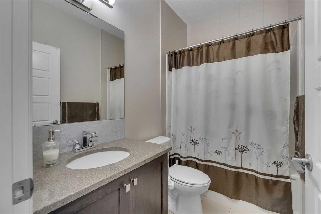 Picture for 28 Saddlelake Common NE