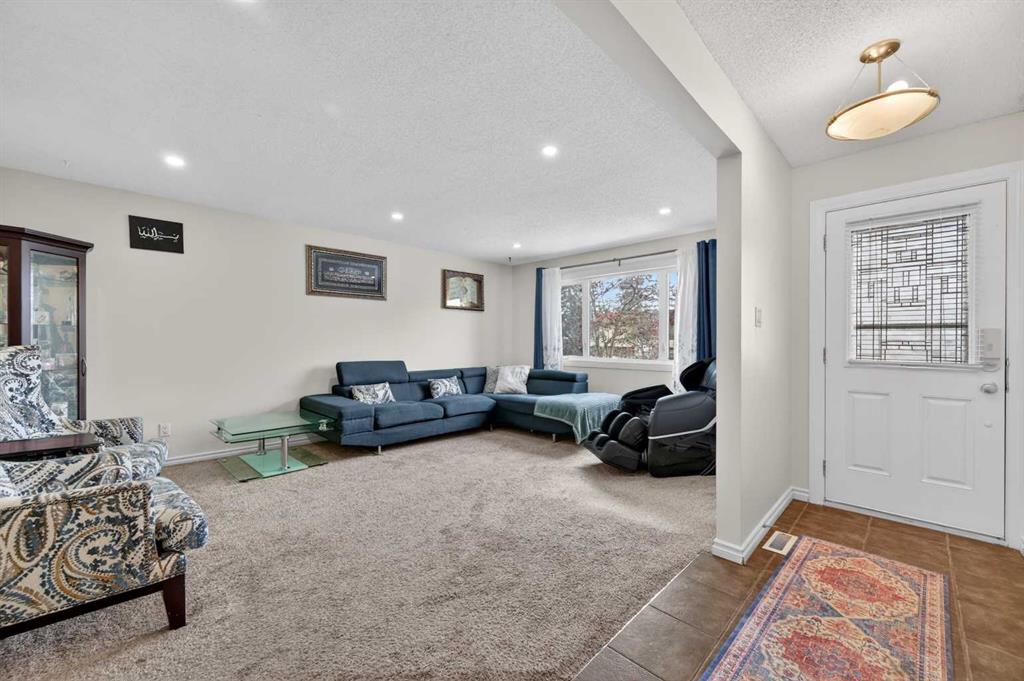 Picture for 5835 28 Avenue NE