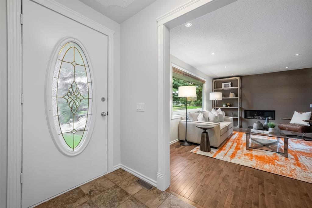 Picture for 839 Lake Twintree Crescent SE