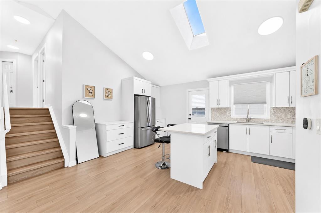 Picture for 315 Appleglen Place SE