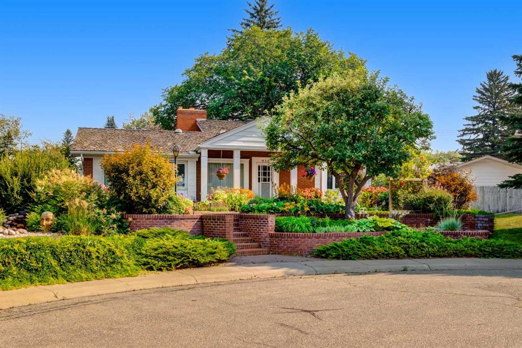 Picture for 936 Mapledale Place SE