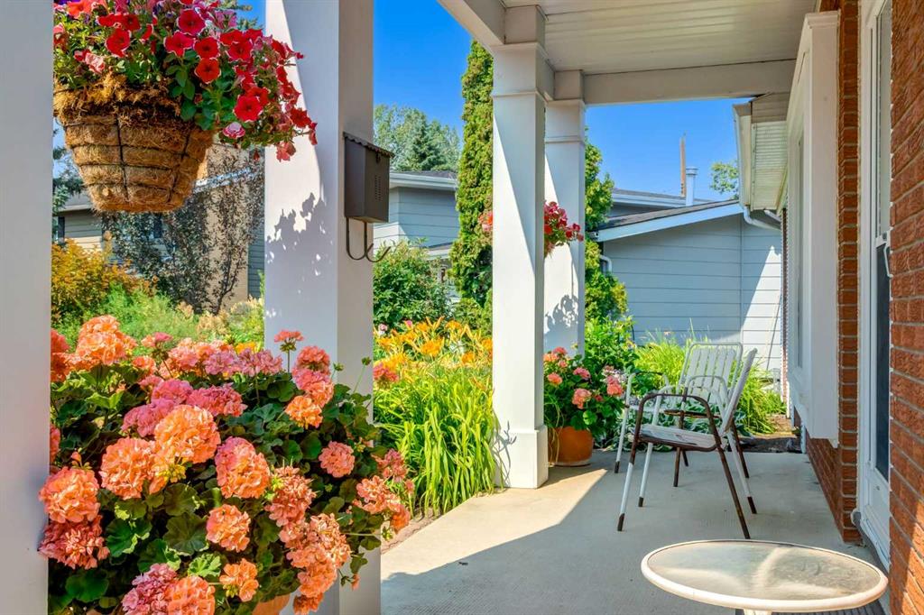Picture for 936 Mapledale Place SE