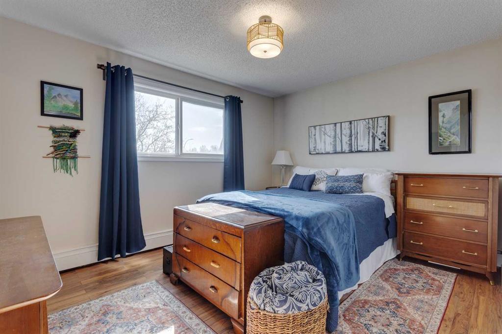 Picture for 301, 2203 14 Street SW