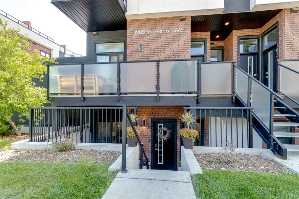 Picture for 11, 1709 35 Avenue SW