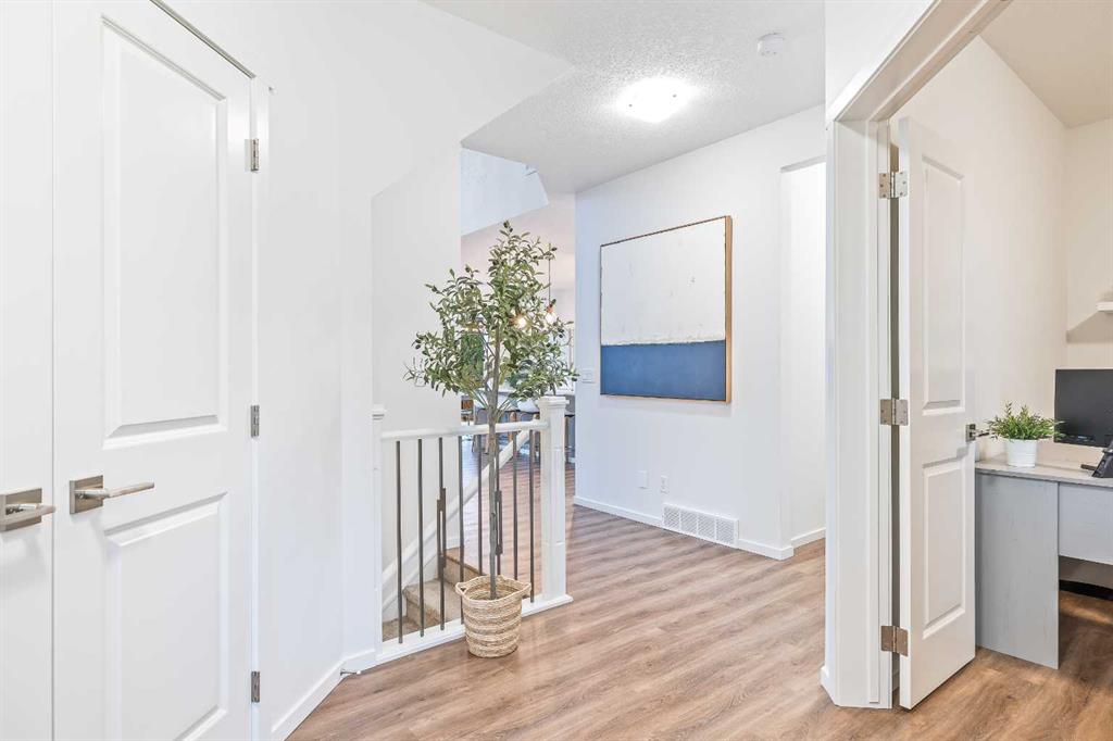 Picture for 15 Tuscany Ridge Manor NW