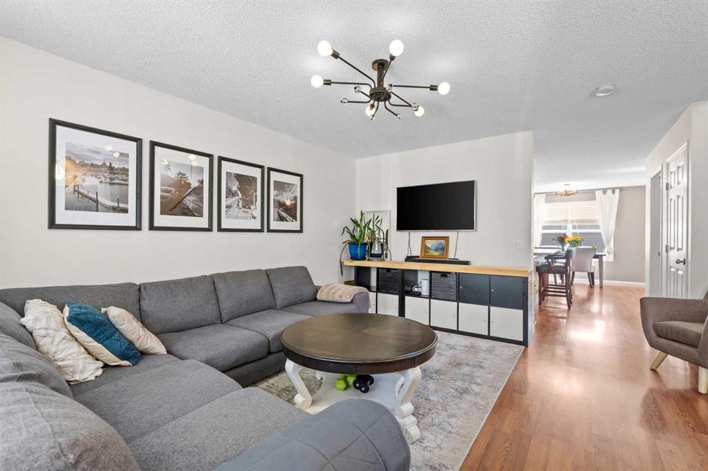 Picture for 85 Evermeadow Manor SW