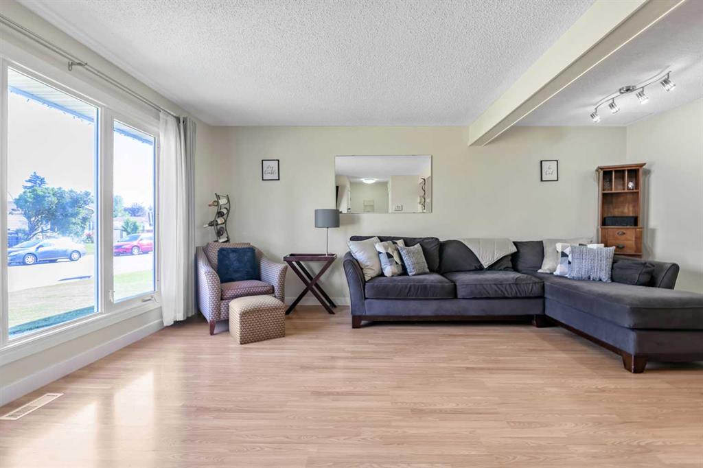 Picture for 37 Erin Woods Place SE