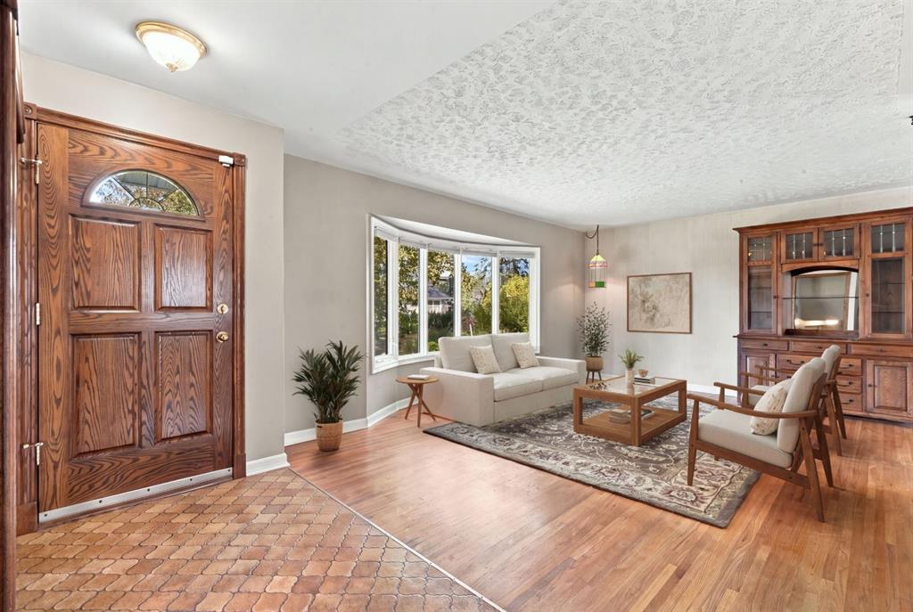 Picture for 120 Fairview Crescent SE