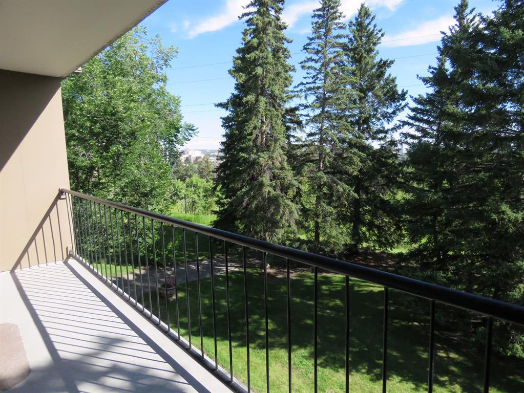 Picture for 204, 328 Cedar Crescent SW