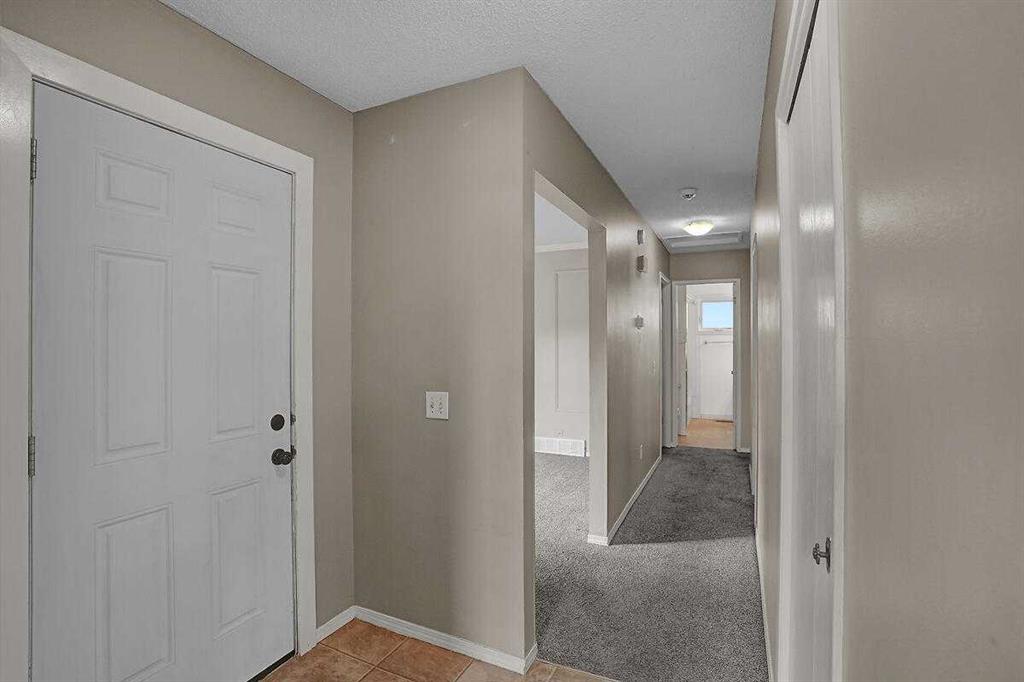 Picture for 151 Midlawn Close SE