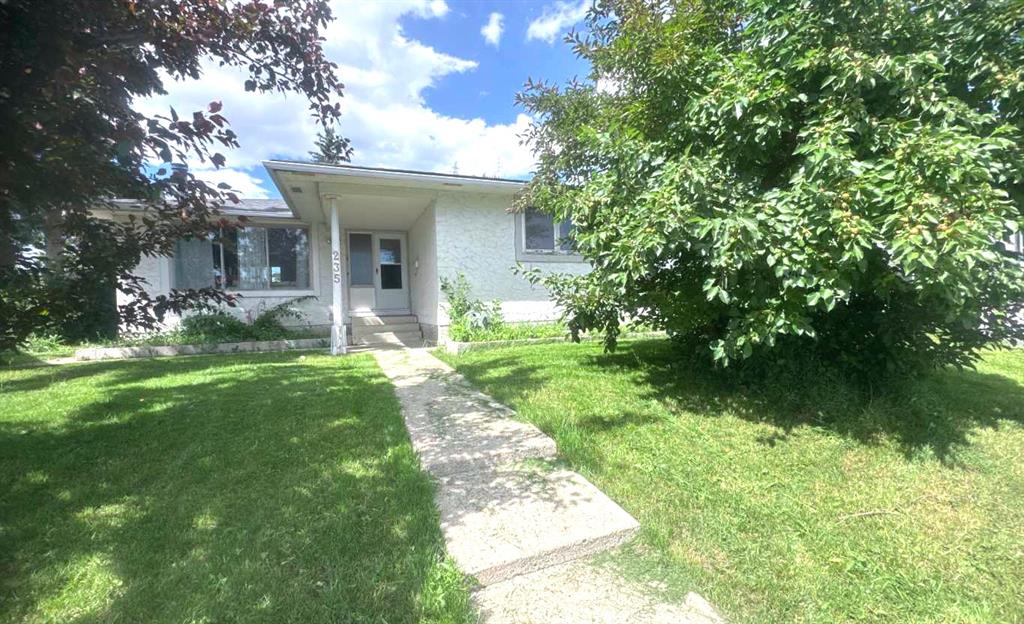 Picture for 235 Penbrooke Close SE