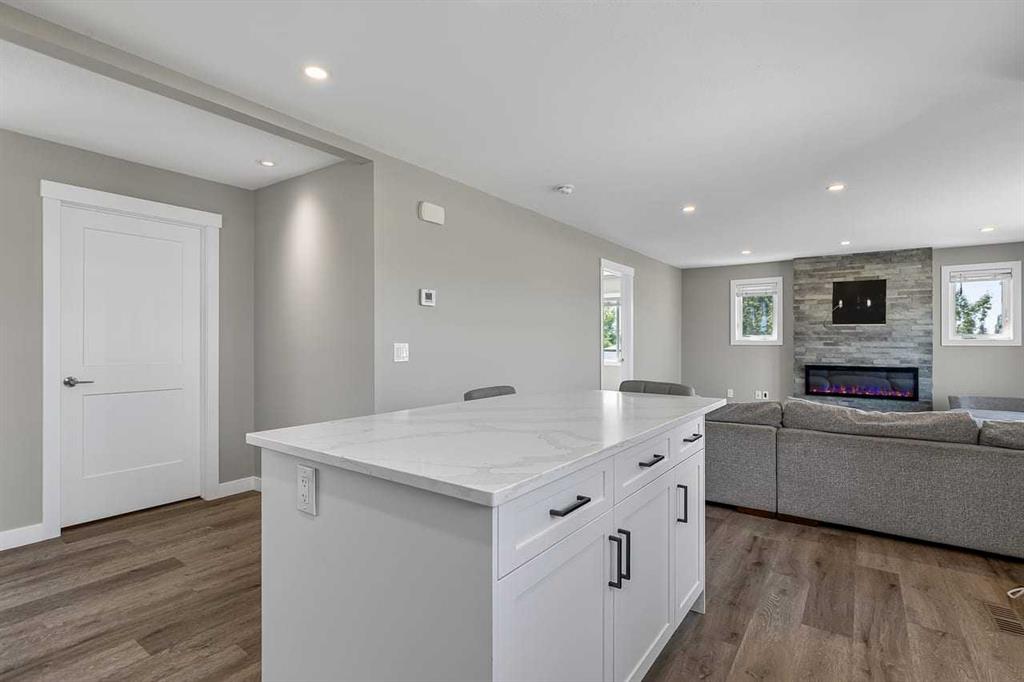 Picture for 354096 48 Street E